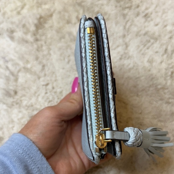 NWT Tory Burch Seltzer Blue Taylor Mini Leather Wallet with Tassel - Picture 4 of 11
